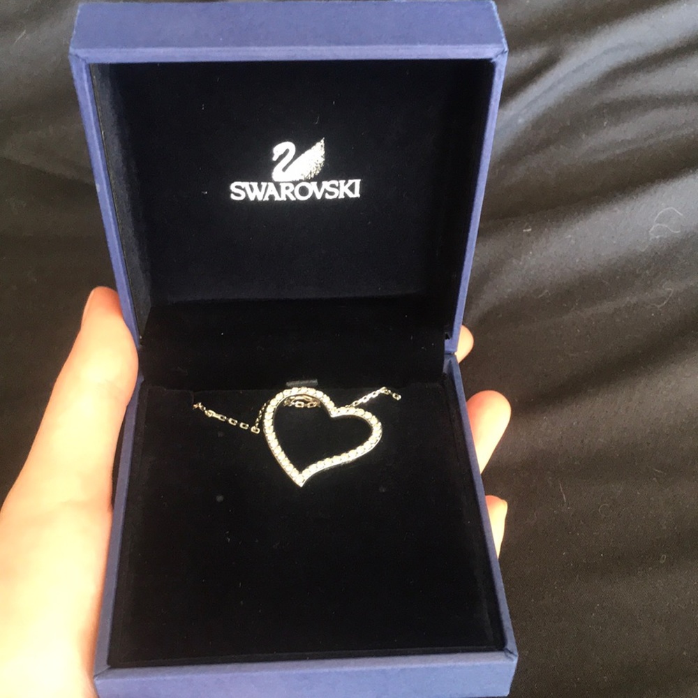 Swarovski heart pendant necklace